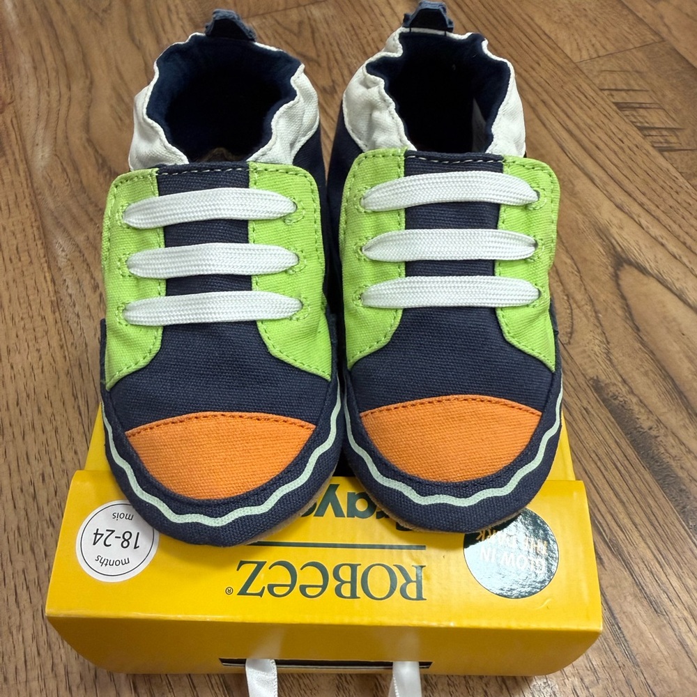 Robeez Glow With Kindness Soft Soles